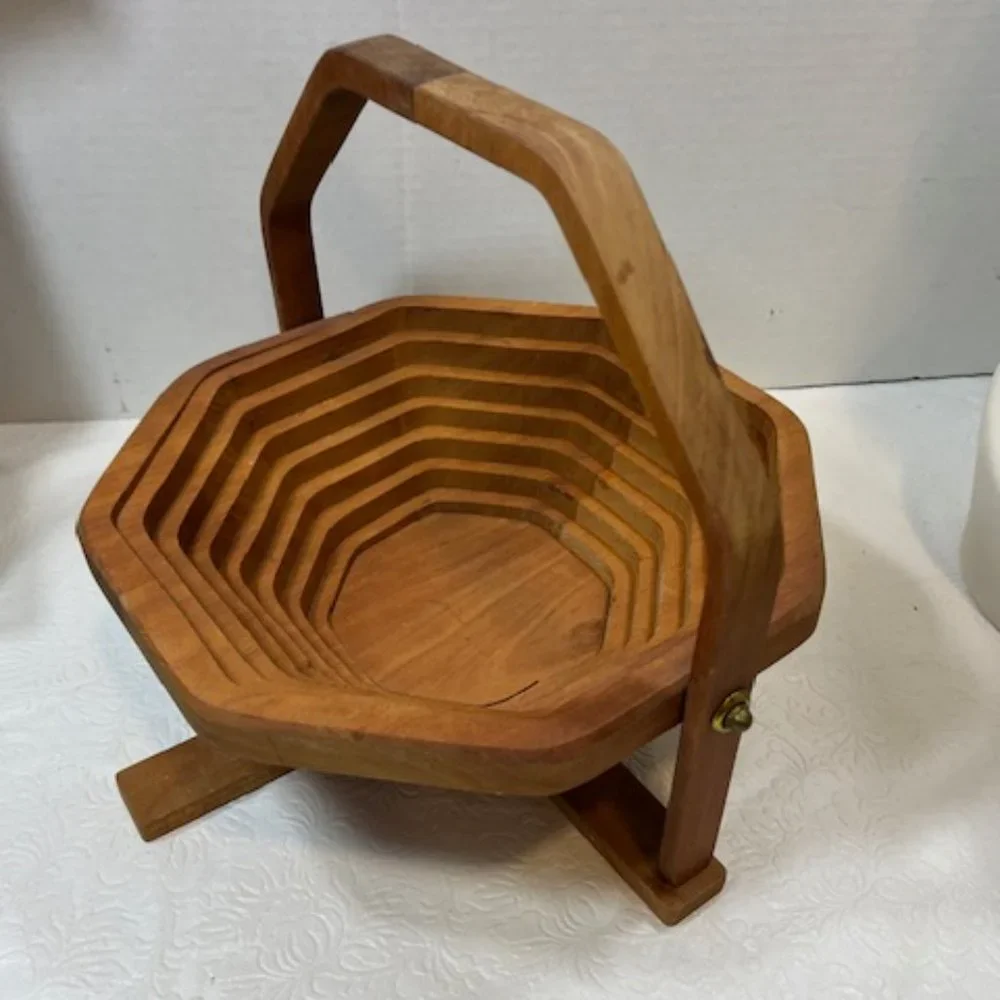 VTG Collapsible Octagon Wooden Fruit Bowl Basket Expandable, Foldable w/Handles